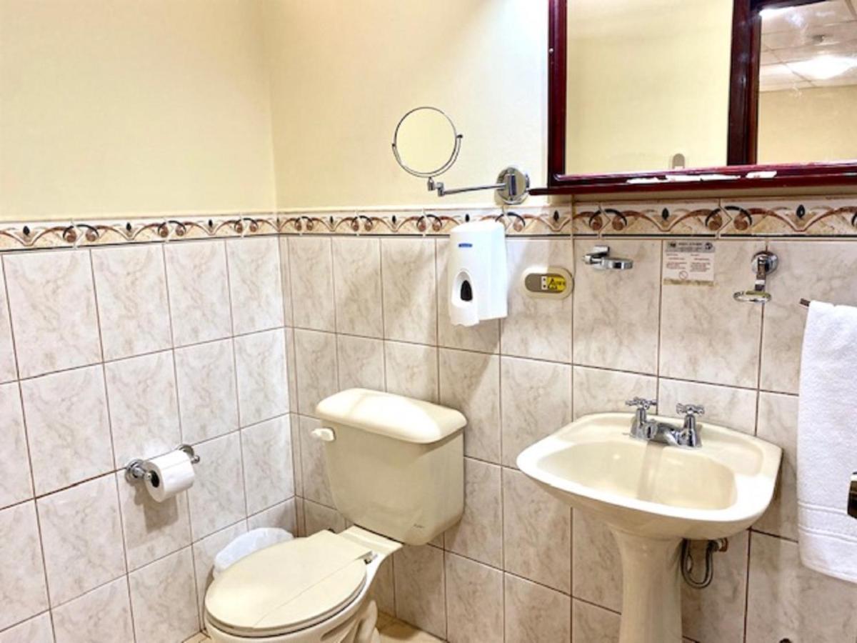 Hotel D'Mario Lago Agrio Εξωτερικό φωτογραφία